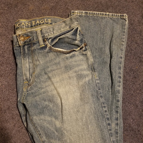 American Eagle Blue Jeans - Picture 4 of 4